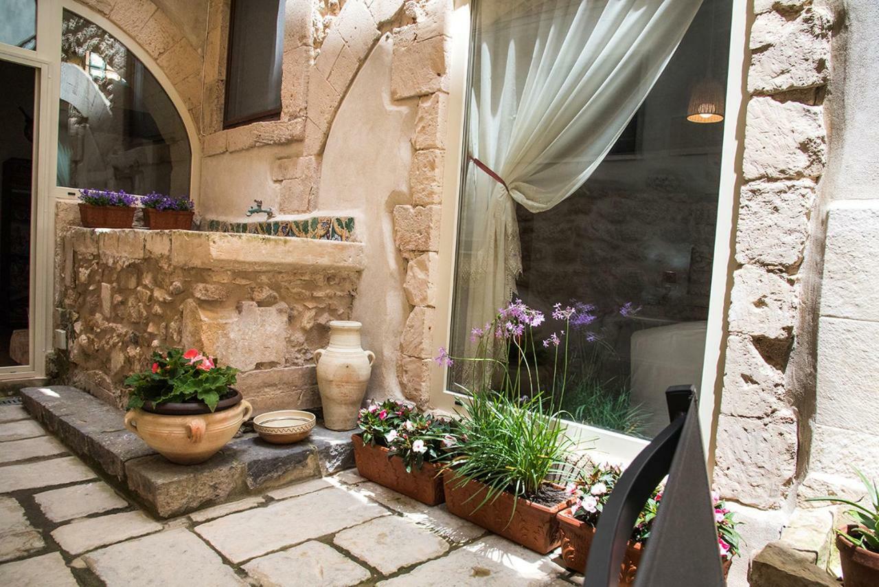 Ortigia Ancient House Apartment Syracuse ภายนอก รูปภาพ