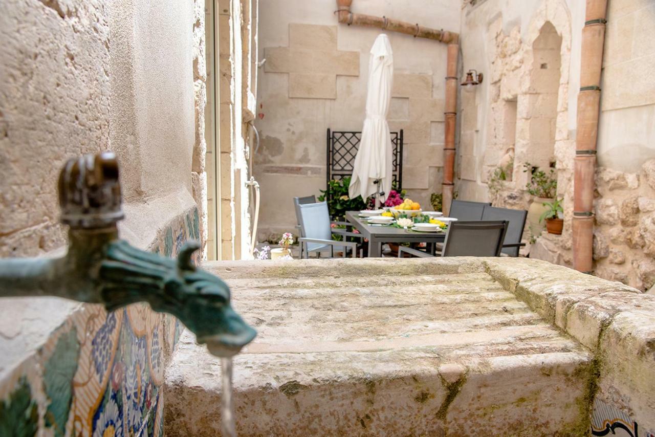Ortigia Ancient House Apartment Syracuse ภายนอก รูปภาพ